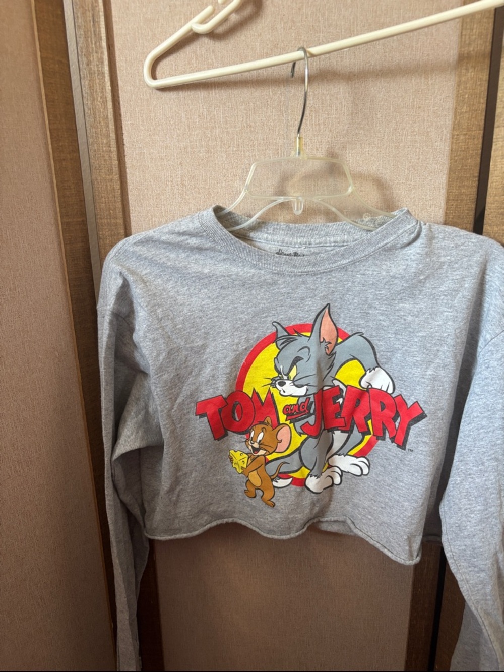 Tom and Jerry Grey Cropped Long-Sleeve Tee Medium